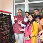 दून विहार में सामुदायिक भवन का लोकार्पण करते कैबिनेट मंत्री गणेश जोशी