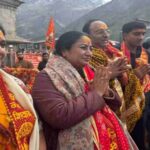 दिल्ली की मुख्यमंत्री रेखा गुप्ता ने सपरिवार किए बाबा केदार के दर्शन