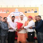 उत्तराखण्ड आउटसोर्स कर्मचारी संगठन के पदाधिकारियों ने कैबिनेट मंत्री गणेश जोशी से की मुलाकात, समान वेतन और नियमितीकरण की मांग।