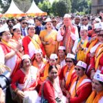 लोक गीतों की धुनों के बीच सीएम आवास में निखरे होली के रंग