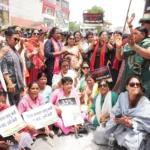 आरक्षण लागू न होने पर महिला कांग्रेस आक्रोशित, कई हिरासत में
