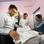 जमीन घोटाले पर बड़ा वार, डीएम सविन बंसल ने जब्त किए पुराने अभिलेख